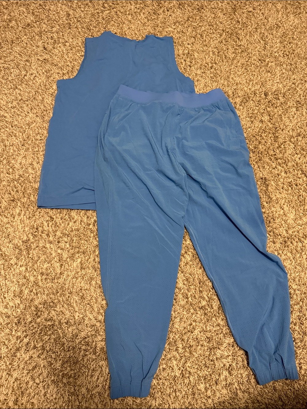 lululemon athletica POOL PARTY - Mesh Joggers and Tank Set